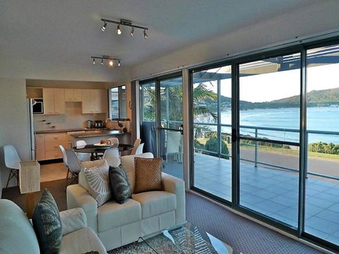 On The Beach @ Fingal Bay - Accommodation Burleigh 1