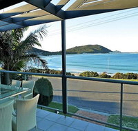 On the Beach  Fingal Bay - Accommodation Burleigh