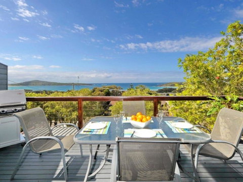 Our Place @ Fingal Bay - Accommodation Burleigh 0