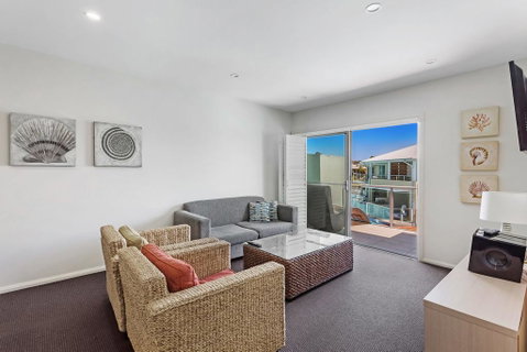 Pacific Blue Apartment, 244/265 Sandy Point Rd - Accommodation Burleigh 1