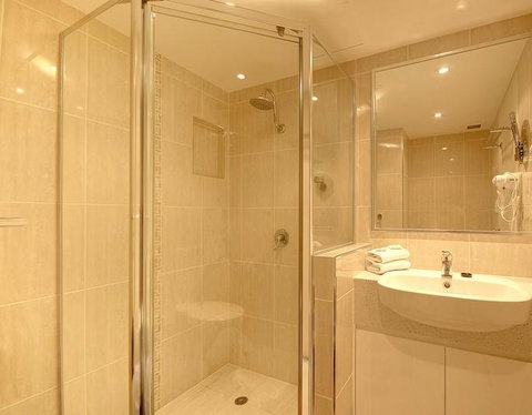 Pacific Surf Absolute Beachfront Apartments - Accommodation Burleigh 1