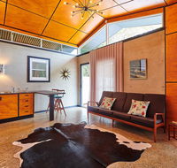 Palm Springs Suite - Accommodation Burleigh