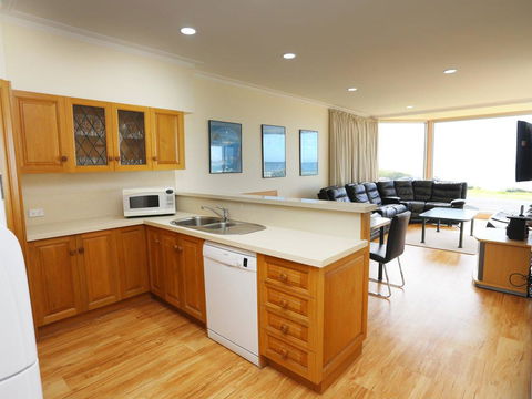 Paradise Cove - Accommodation Burleigh 1