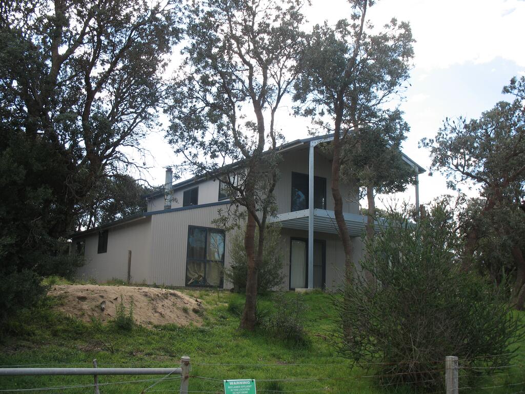 Paradise Beach VIC Accommodation Burleigh