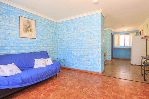 Peaceful Bay Chalet 9 - Accommodation Burleigh 0