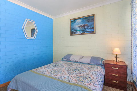 Peaceful Bay Chalet 9 - Accommodation Burleigh 1