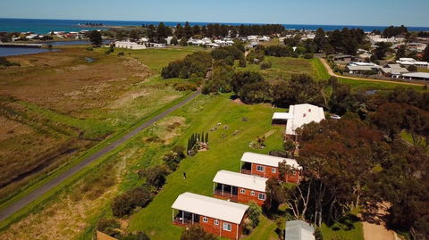 Pelican Waters Holiday Park - Accommodation Burleigh 0