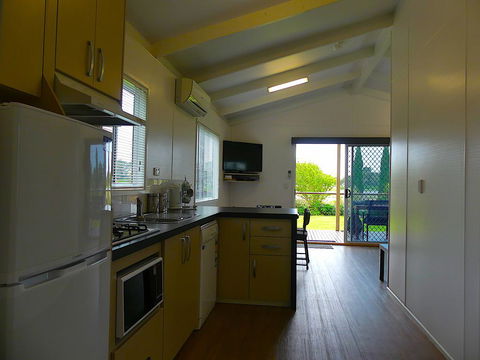 Pelican Waters Holiday Park - Accommodation Burleigh 1