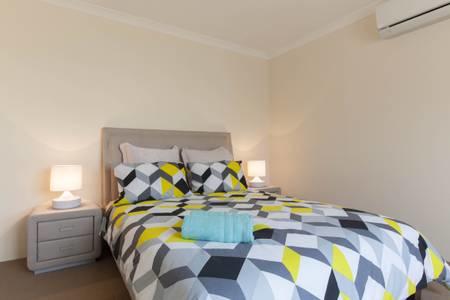 Perth Whistler Lodge - Accommodation Burleigh 2