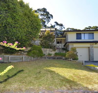 Pet Friendly Lentara St 10 - Fingal Bay - Accommodation Burleigh