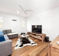 Pet Friendly new house Peregian Breeze Drive Peregian Beach - Accommodation Burleigh