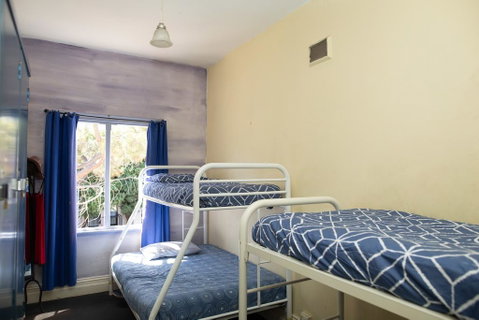 Pirates Backpackers - Accommodation Burleigh 0