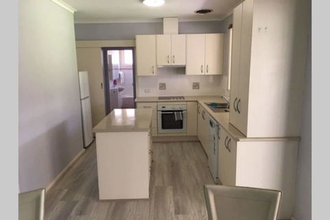 Pretty Home In Quiet Cul De Sac Near Knox City - Accommodation Burleigh 3