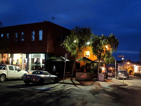 Prince Of Wales Hotel - Accommodation Burleigh 0