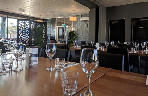 Prince Of Wales Hotel - Accommodation Burleigh 2