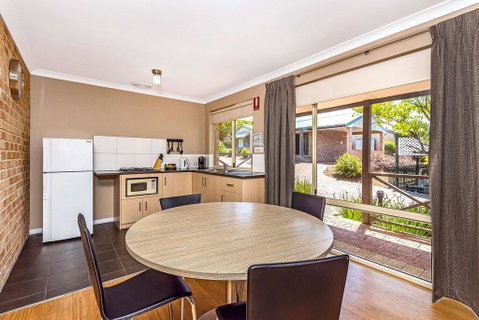 Quality Apartments Banksia Gardens - Accommodation Burleigh 0