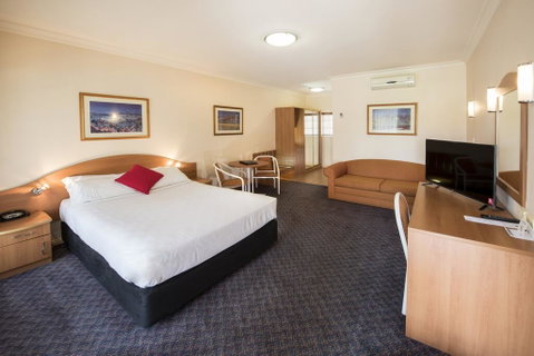 Quality Inn Penrith Sydney - Accommodation Burleigh 2