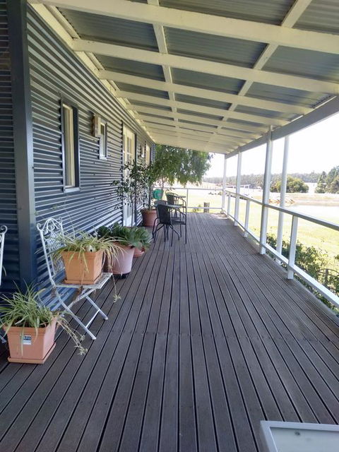 Redtail Ridge Cottages - Accommodation Burleigh 3