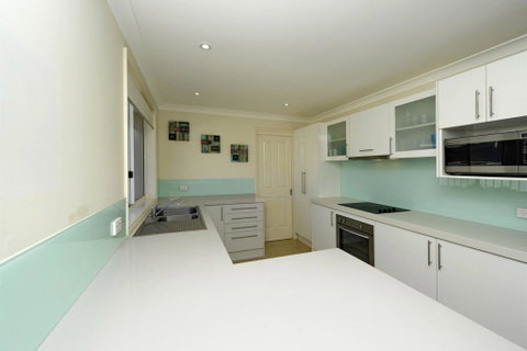 Reef Close, 1/2 - Accommodation Burleigh 0