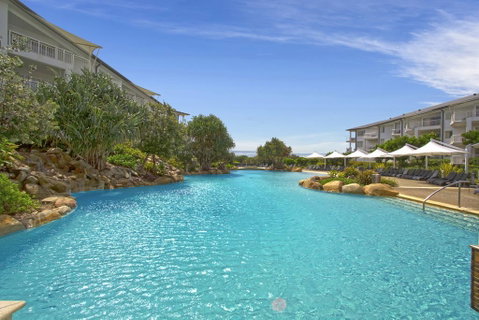 Resort On The Beach With Ocean Glimpses 5214-15 - Accommodation Burleigh 2