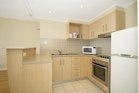 Resort On The Beach With Ocean Glimpses 5214-15 - Accommodation Burleigh 0