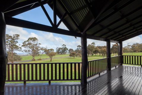 Ridgeview - Accommodation Burleigh 2