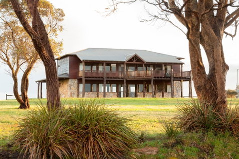 Ridgeview - Accommodation Burleigh 0