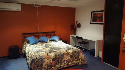Rita's Family Friendly Studio - Accommodation Burleigh 0