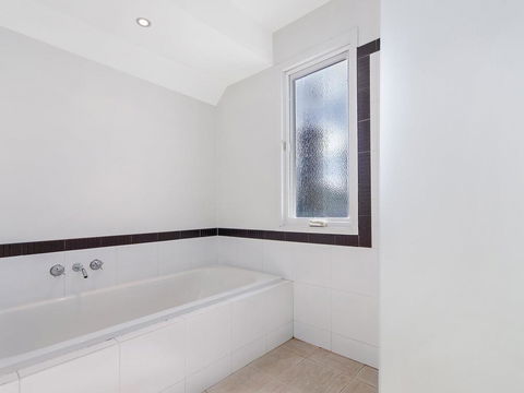 Riverend Regent - Accommodation Burleigh 1