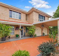 Riverside Haven - boating fishing beach cafes in walking range - Accommodation Burleigh