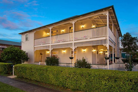 Riversleigh House - Accommodation Burleigh 0
