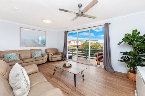 Rocky Point - Pet Friendly Accommodation For Multiple Families - Accommodation Burleigh 0