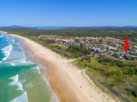 Romiaka 8 - Views Over The Pippi Beach - Accommodation Burleigh 3