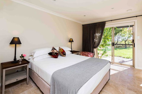 Rosby Guesthouse And Studio - Accommodation Burleigh 2
