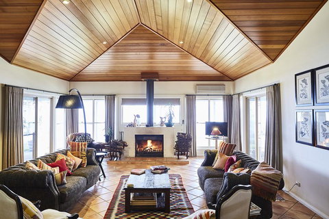 Rosby Guesthouse And Studio - Accommodation Burleigh 1