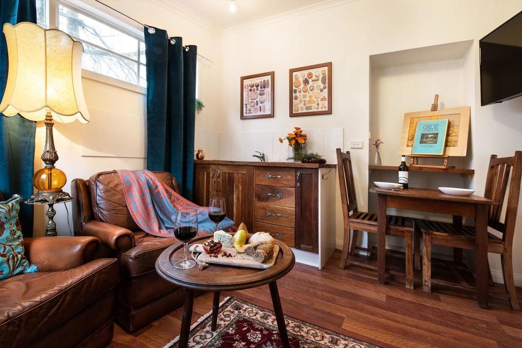  Accommodation Burleigh