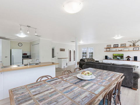 Rossanna - Accommodation Burleigh 2