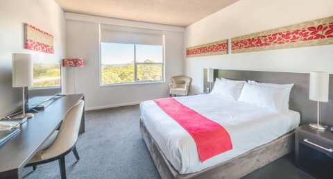 Royal Pacific Hotel - Accommodation Burleigh 2