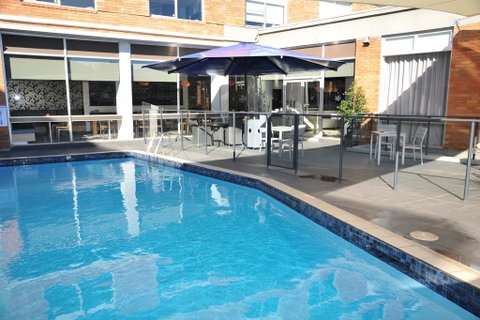 Royal Pacific Hotel - Accommodation Burleigh 1