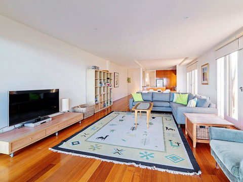 RUBY'S BEACHFRONT - Accommodation Burleigh 2