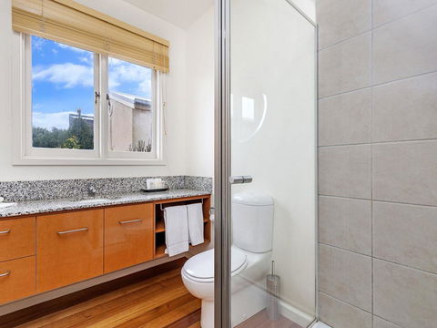 RUBY'S BEACHFRONT - Accommodation Burleigh 3