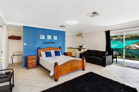 Salamander Beach Accommodation - Adults Only - Accommodation Burleigh 1