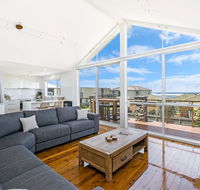 Salty's - Newly Renovated - Accommodation Burleigh