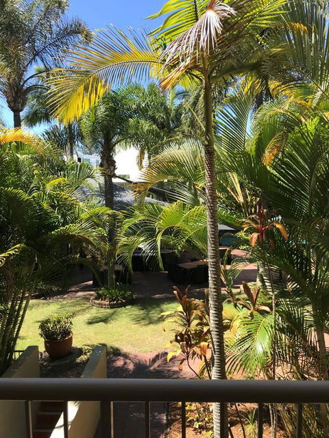 Sanctuary Beach Resort - Accommodation Burleigh 1