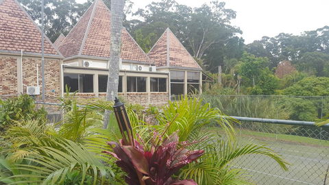 Sanctuary Resort Motor Inn - Accommodation Burleigh 2