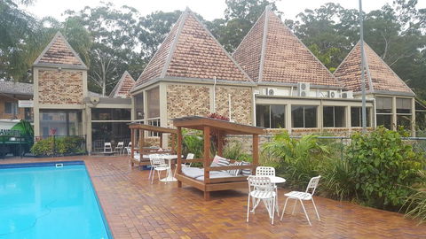 Sanctuary Resort Motor Inn - Accommodation Burleigh 1