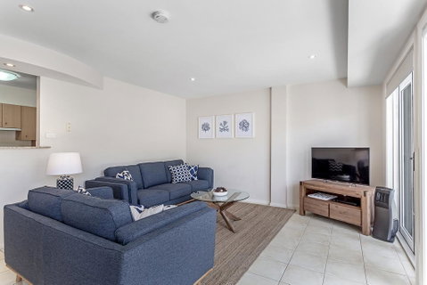 Sandcastles Unit 7 - Fingal Bay - Accommodation Burleigh 2