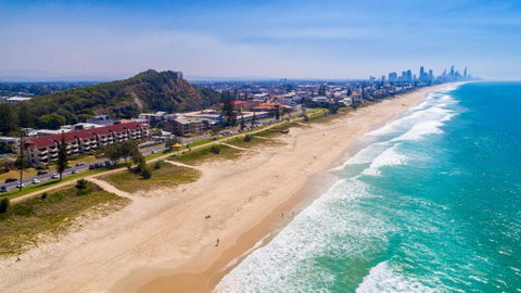 Sandrift Beachfront Apartments - Accommodation Burleigh 3