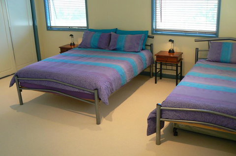 Sandy Point Beach Escape 2 Bedroom Apartment - Accommodation Burleigh 3