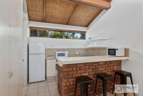Sapphire Owl - Accommodation Burleigh 2